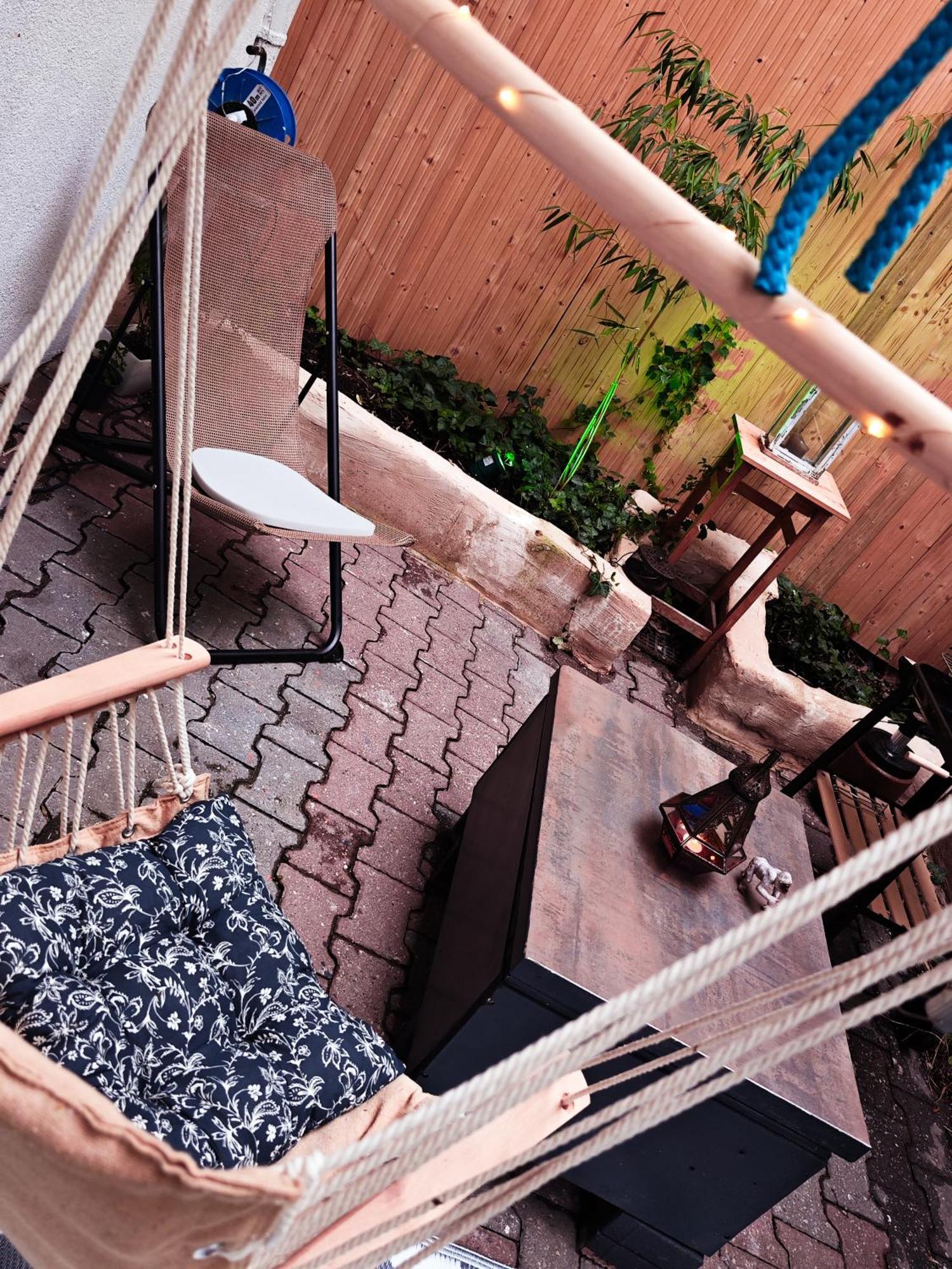 Vintage Room With Garden View براتسيلافا المظهر الخارجي الصورة