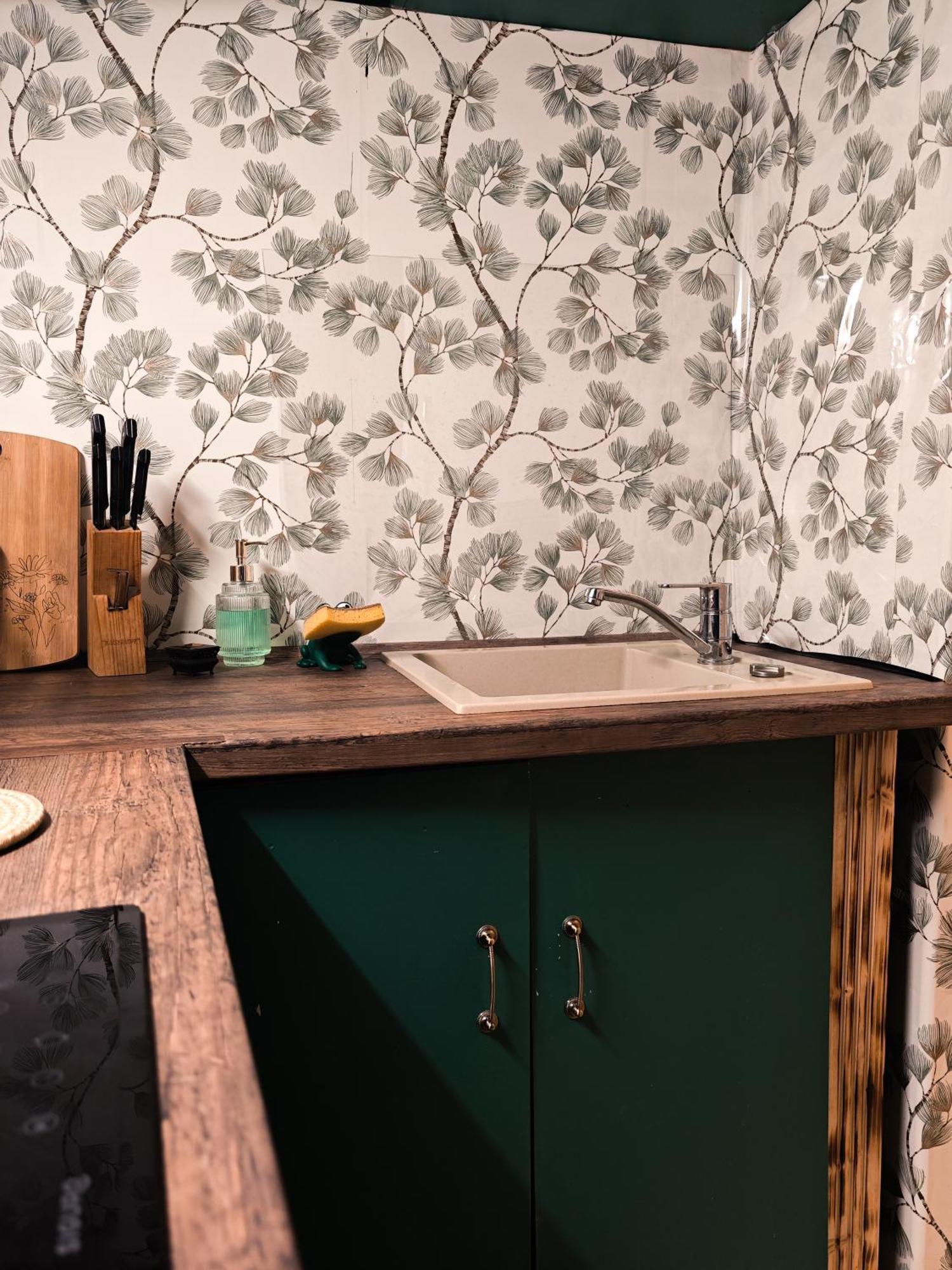 Vintage Room With Garden View براتسيلافا المظهر الخارجي الصورة